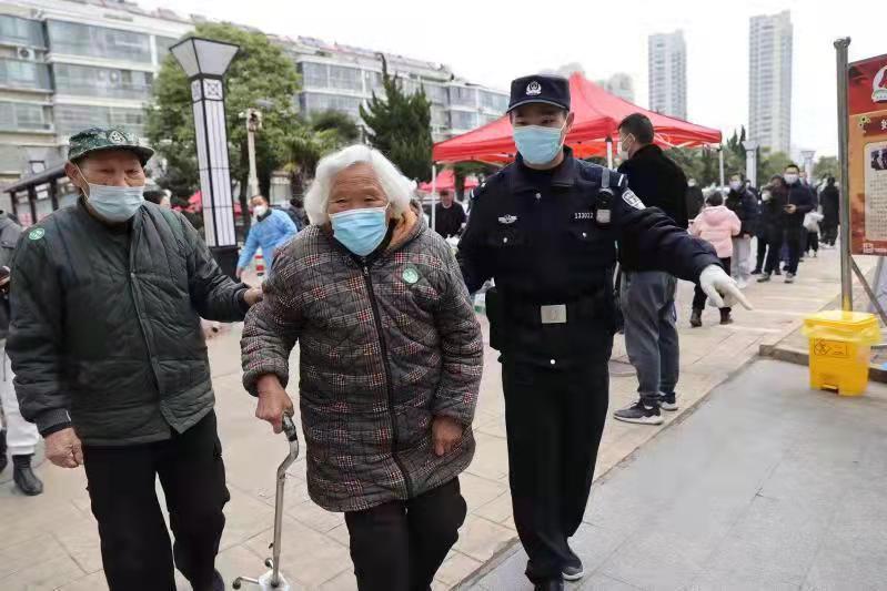 水门红蜡一行斜打生肖详细解答、解释与落实、实时解答解释落实